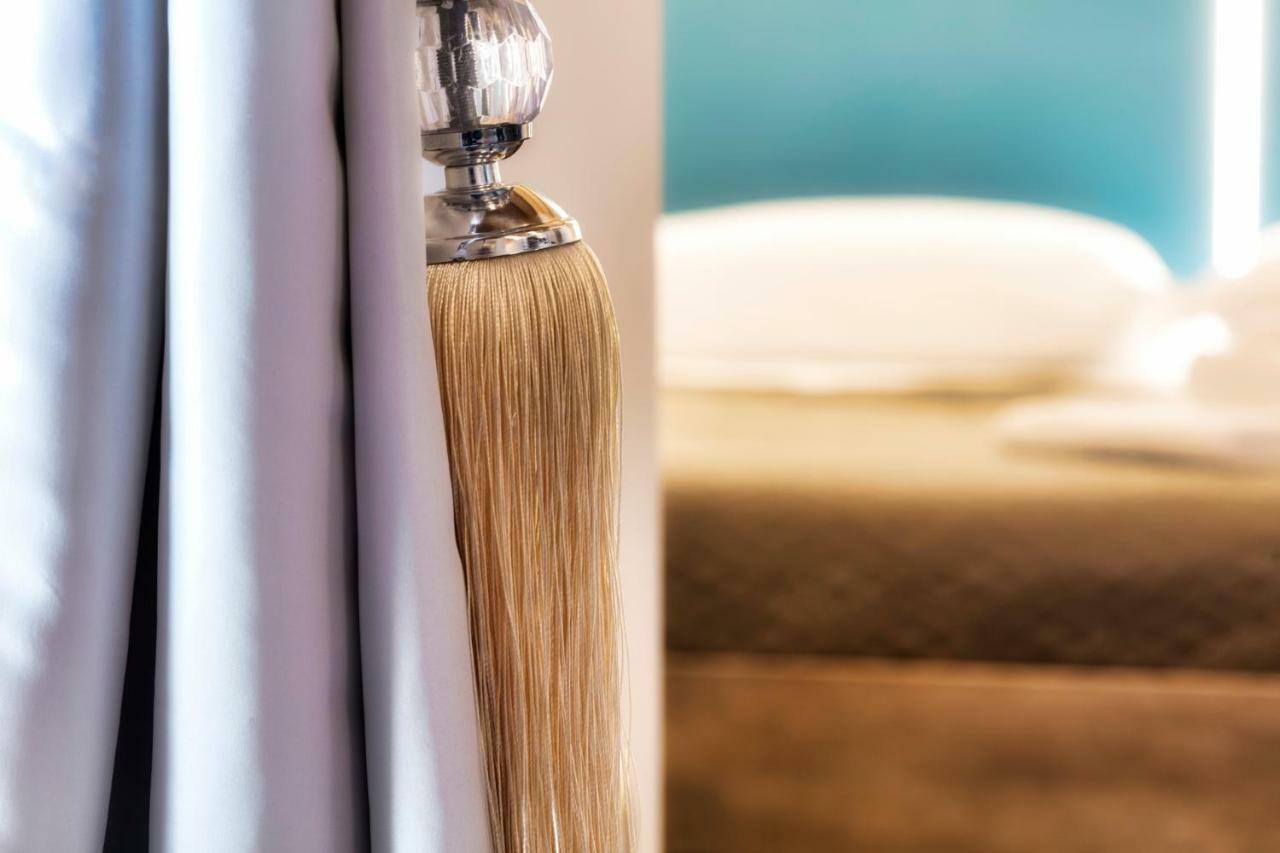 Palazzo Eugenia Suites วาสโต ภายนอก รูปภาพ
